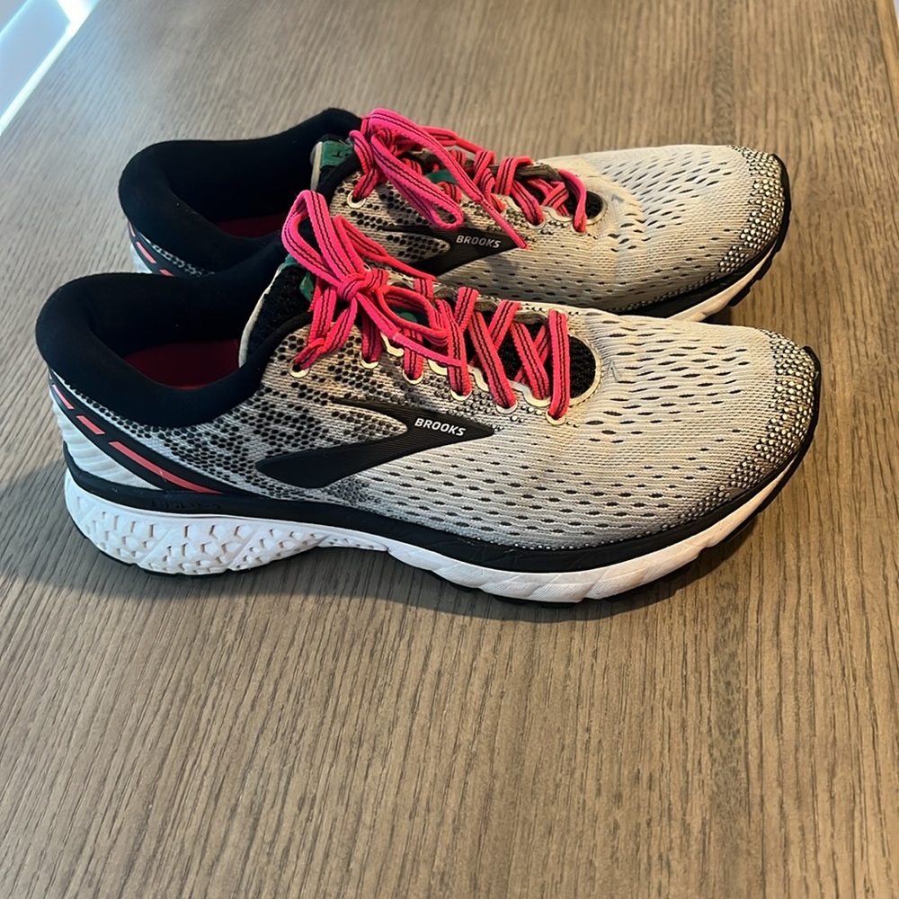 Brooks Ghost